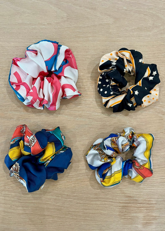 SILK SCRUNCHIES